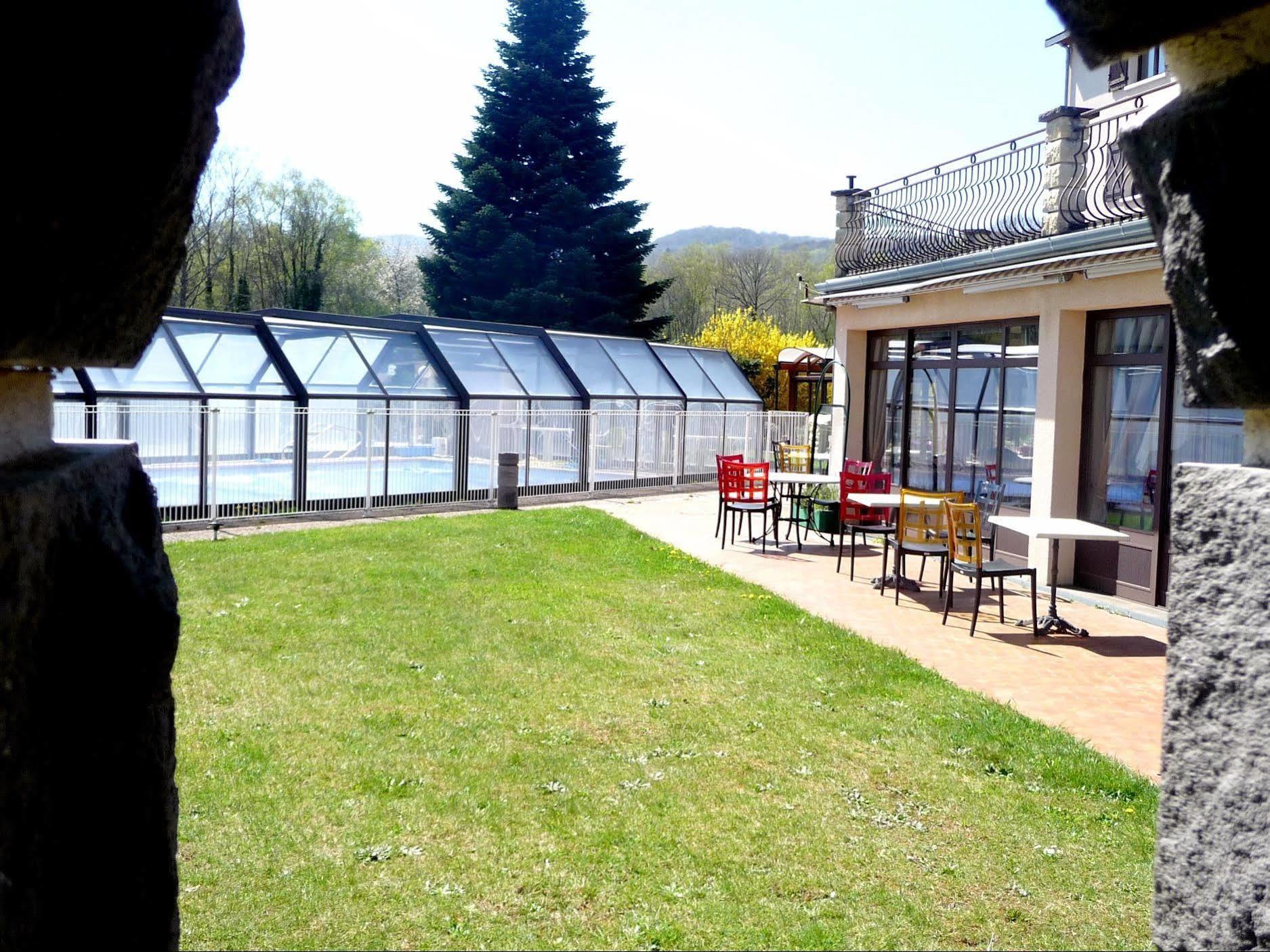 Logis La Rose Des Vents Hotel โวลมิค ภายนอก รูปภาพ