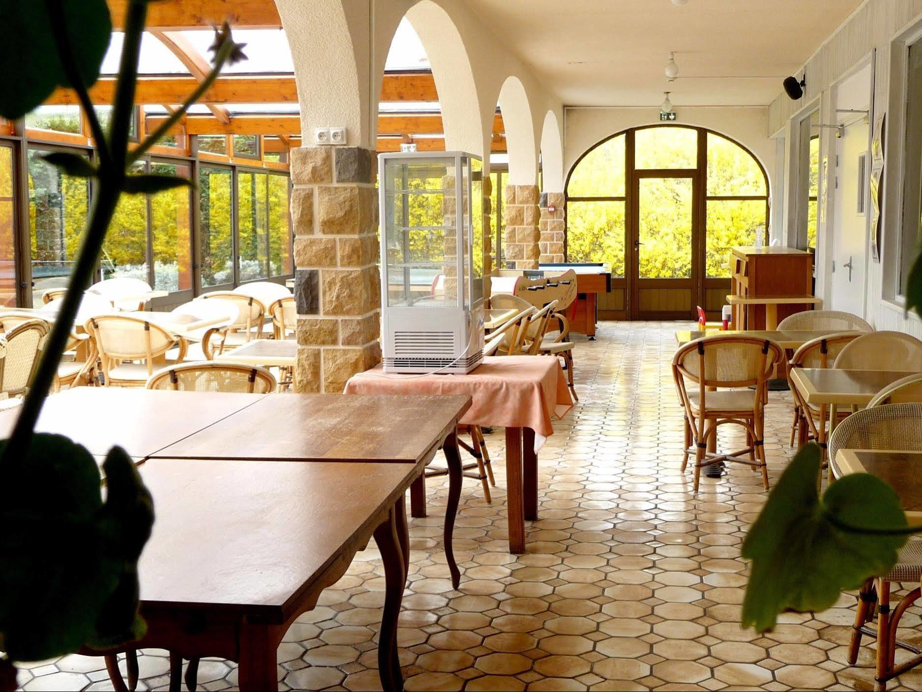 Logis La Rose Des Vents Hotel โวลมิค ภายนอก รูปภาพ