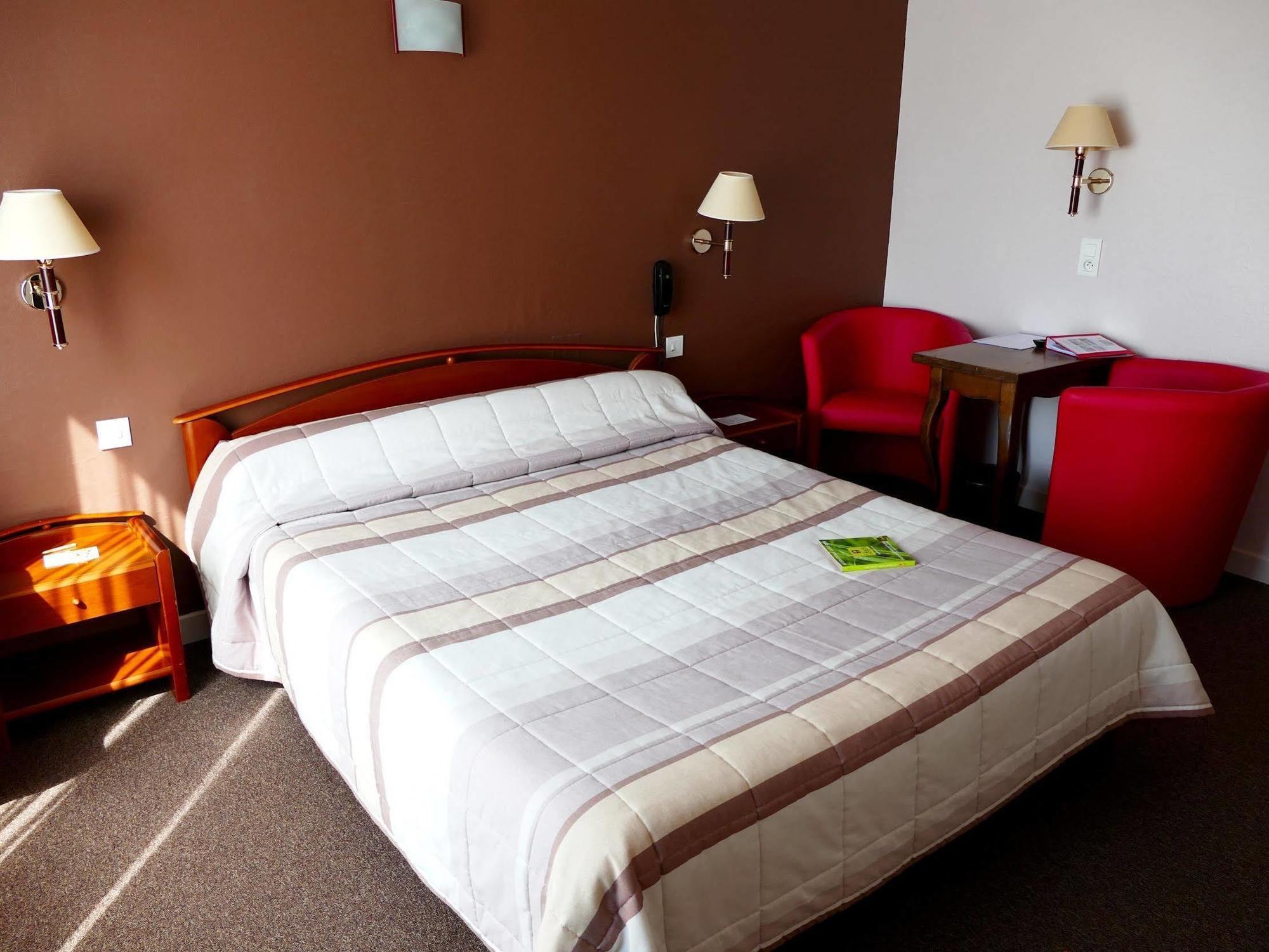 Logis La Rose Des Vents Hotel โวลมิค ภายนอก รูปภาพ