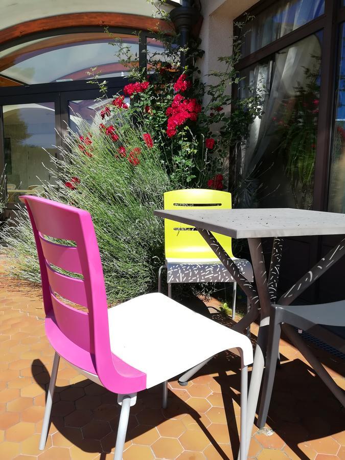 Logis La Rose Des Vents Hotel โวลมิค ภายนอก รูปภาพ